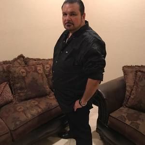 Meet your Posher, Moe